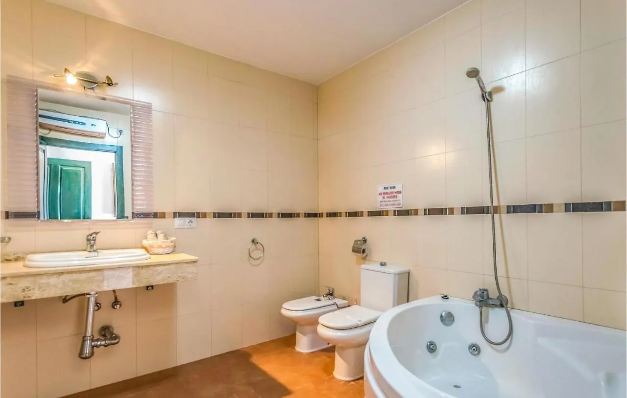 Holiday home 5 Bedroom Beautiful Home In Posadas