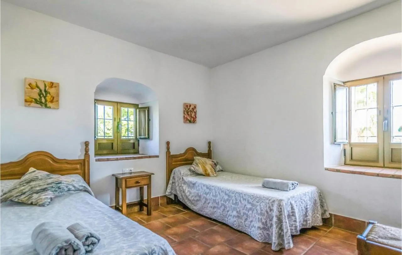5 Bedroom Beautiful Home In Posadas
