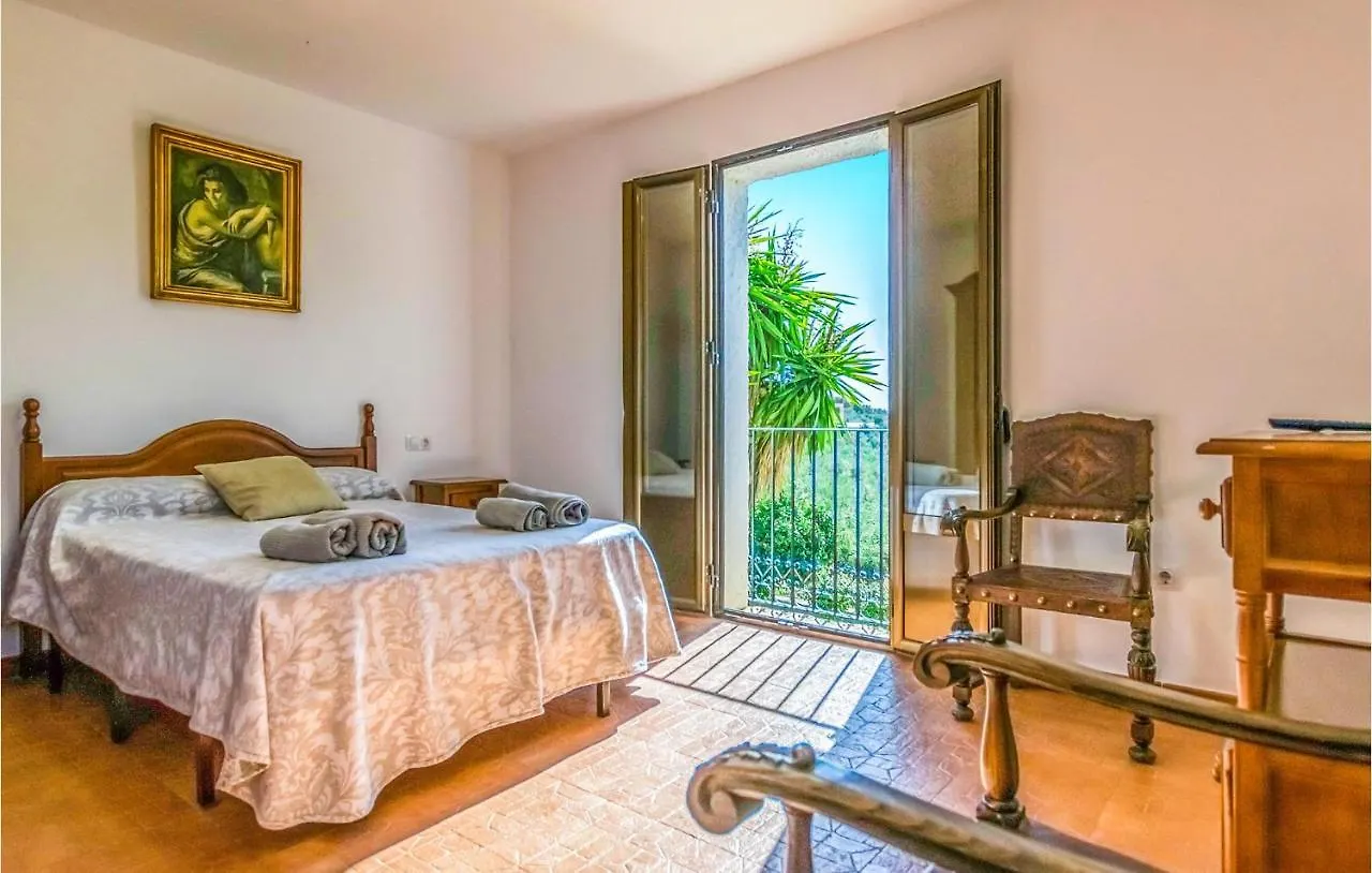 5 Bedroom Beautiful Home In Posadas 0*,