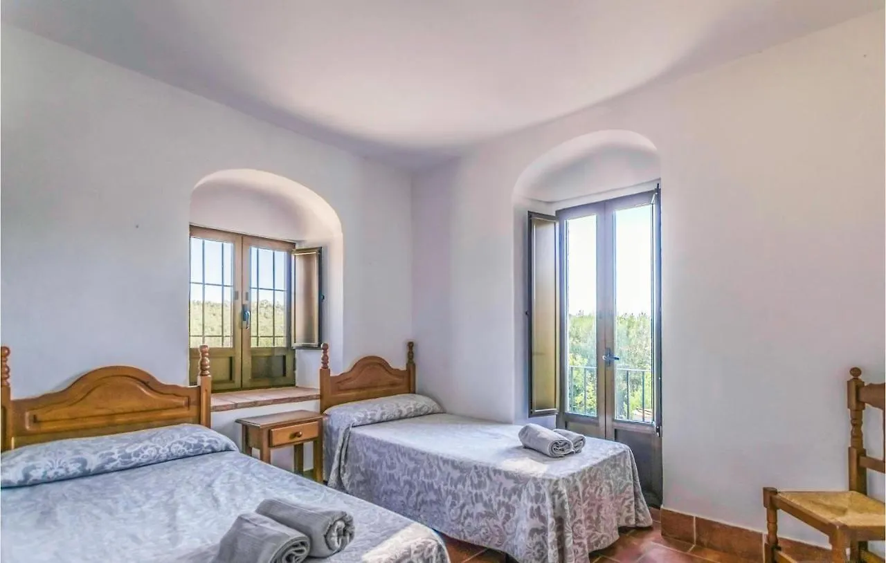 5 Bedroom Beautiful Home In Posadas Casa de Férias